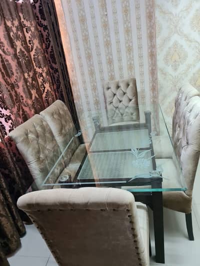6 seater Dining Table