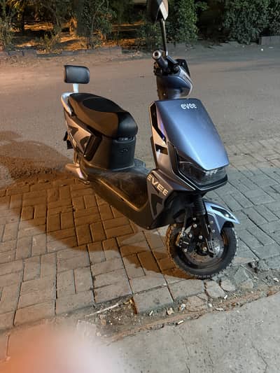 Evee Gen Z brand new only 375 km use