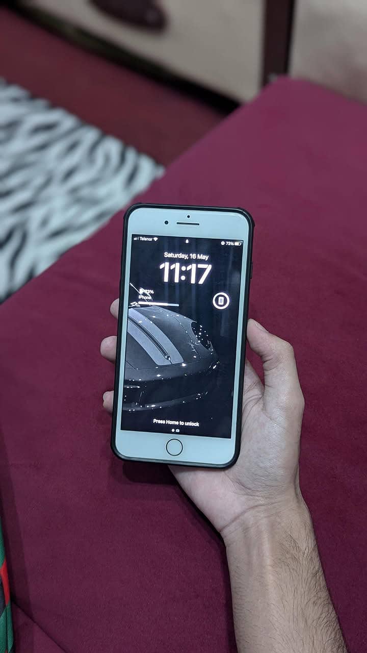 Apple iPhone 8 Plus 0