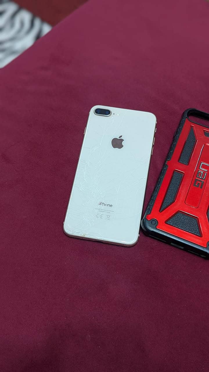 Apple iPhone 8 Plus 1