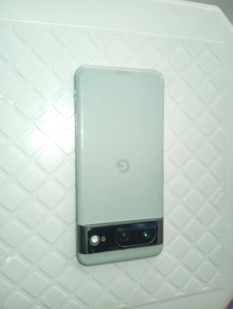 Google pixel 8 1