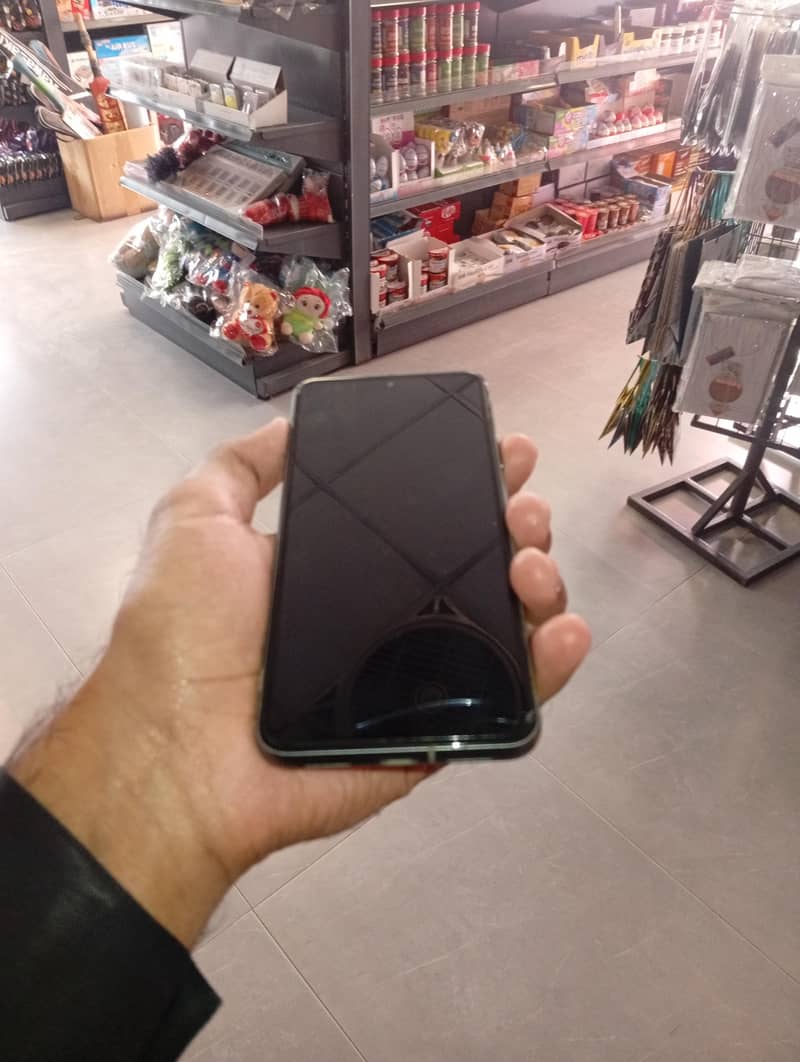 Google pixel 8 4