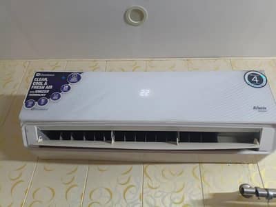 Brand New Dowlance inverter ac only 3 moth used