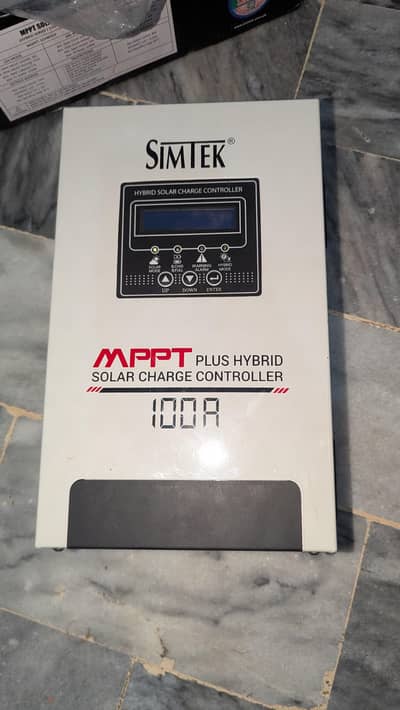 simtek mppt plus hybrid 100A or Evona pwm 60A best combo