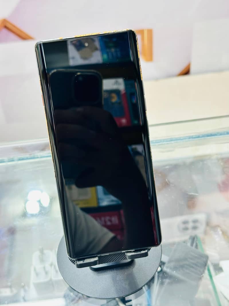 Tecno CAMON 40 Pro 3