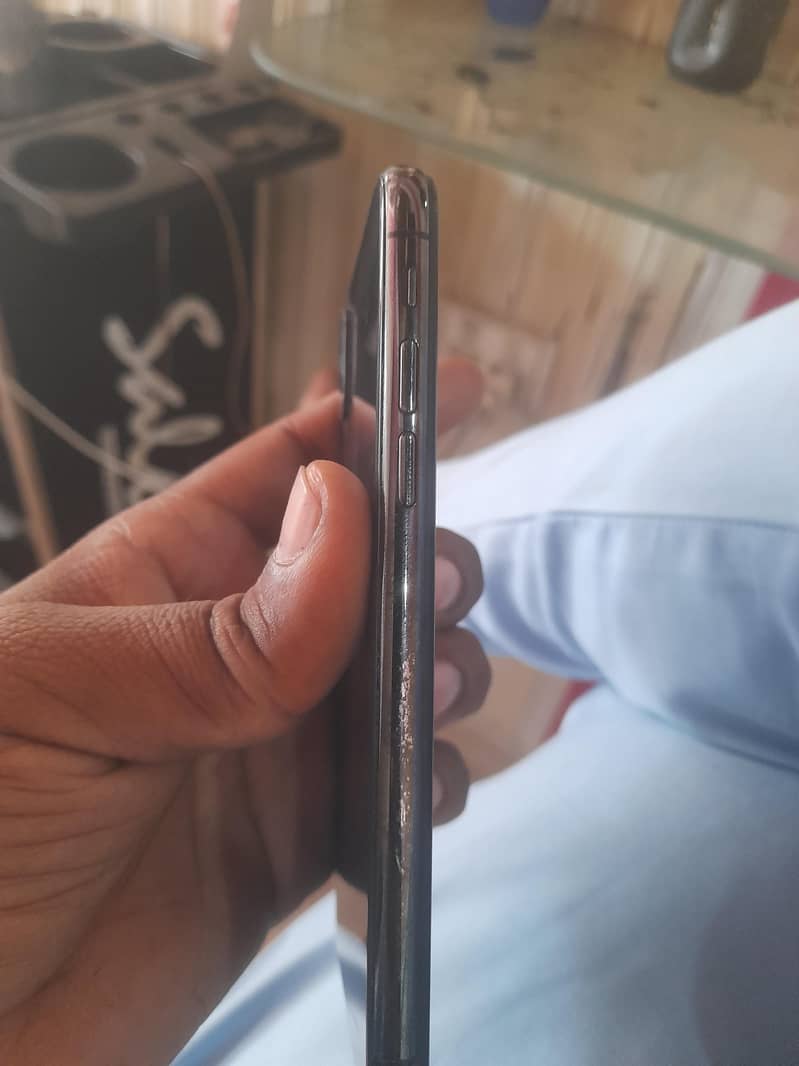 Apple iPhone X 0
