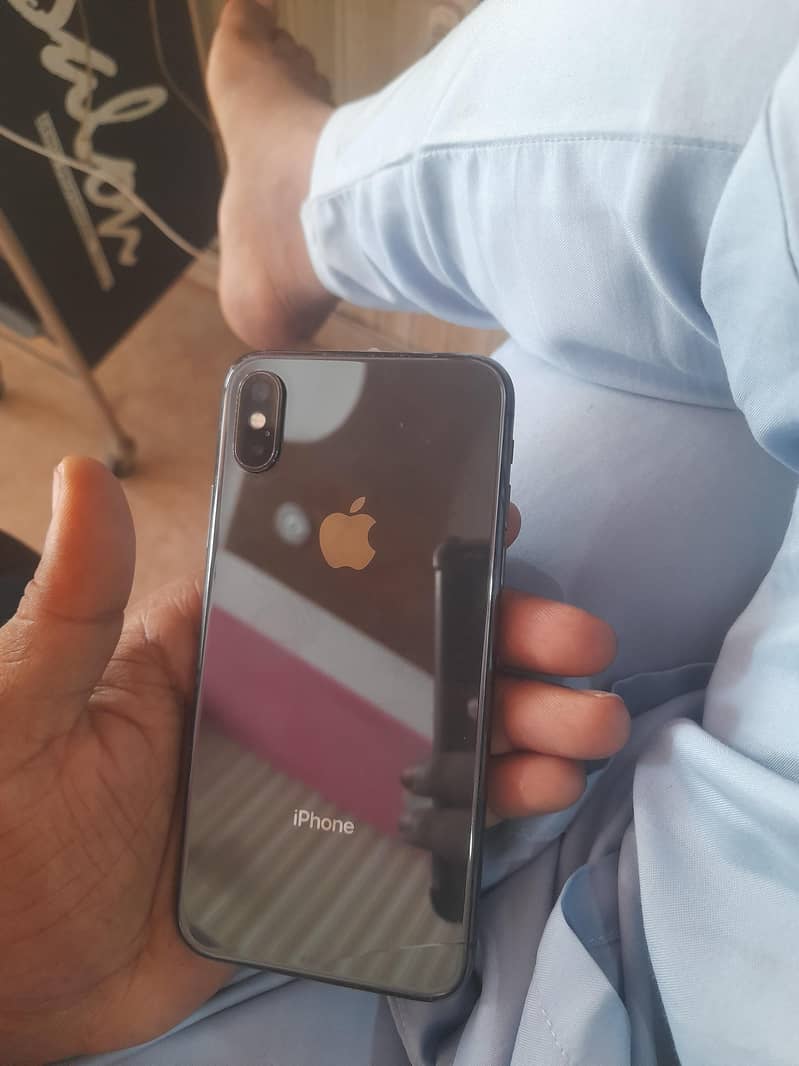 Apple iPhone X 5
