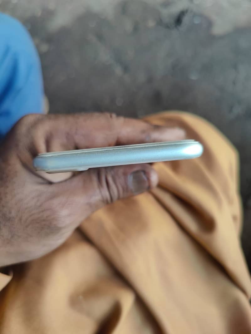 Apple iPhone 8 Plus 0