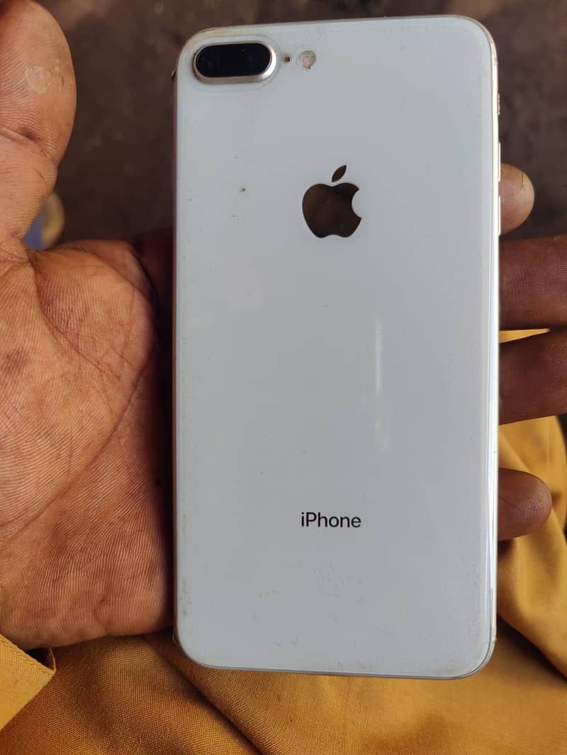 Apple iPhone 8 Plus 2