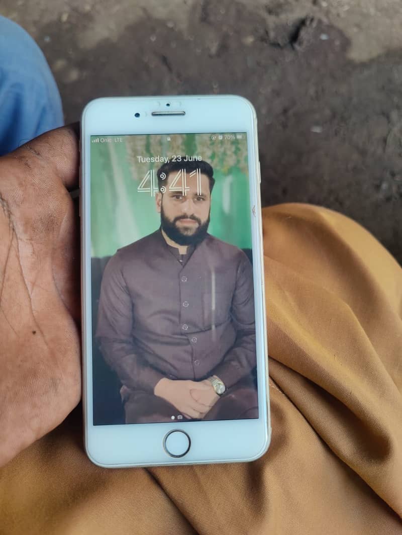 Apple iPhone 8 Plus 5