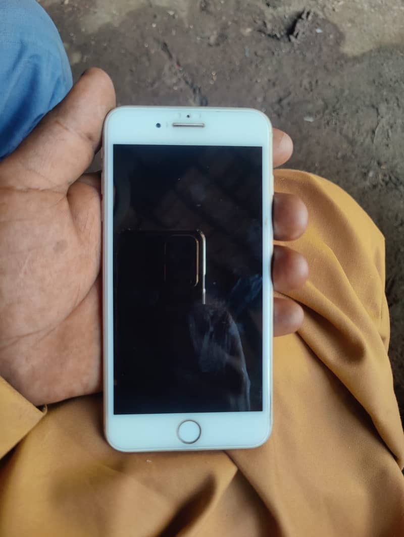 Apple iPhone 8 Plus 6
