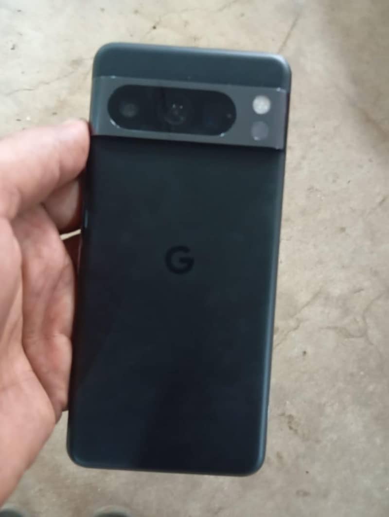 Google Pixel 8 Pro 2