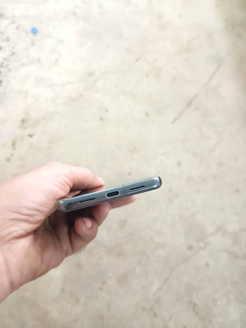 Google Pixel 8 Pro 6