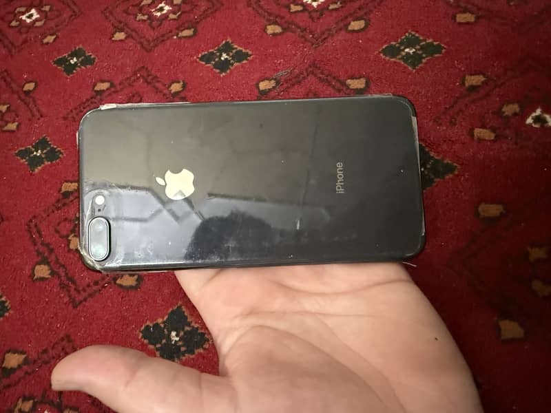 Apple iPhone 8 Plus 1