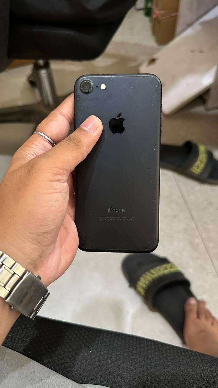 Apple iPhone 7 0
