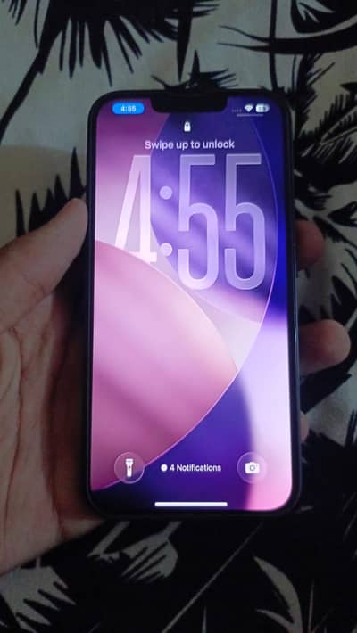 iPhone 13 jv 128 gb 4 months sim time available