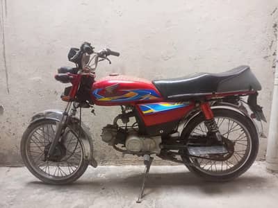 2013 modal all ok bike h urgent sale