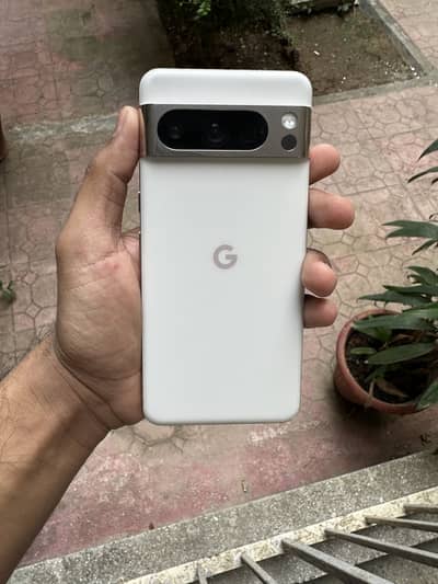Google Pixel 8 Pro
