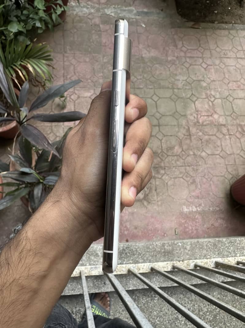Google Pixel 8 Pro 3