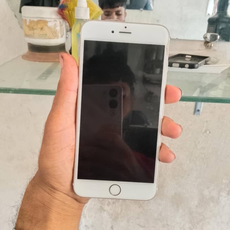 Apple iPhone 6 Plus 5