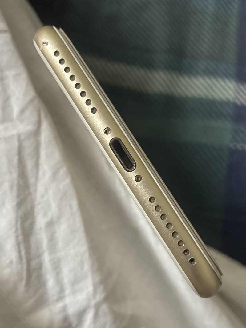Apple iPhone 7 Plus 3