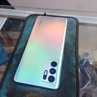 OPPO Reno6