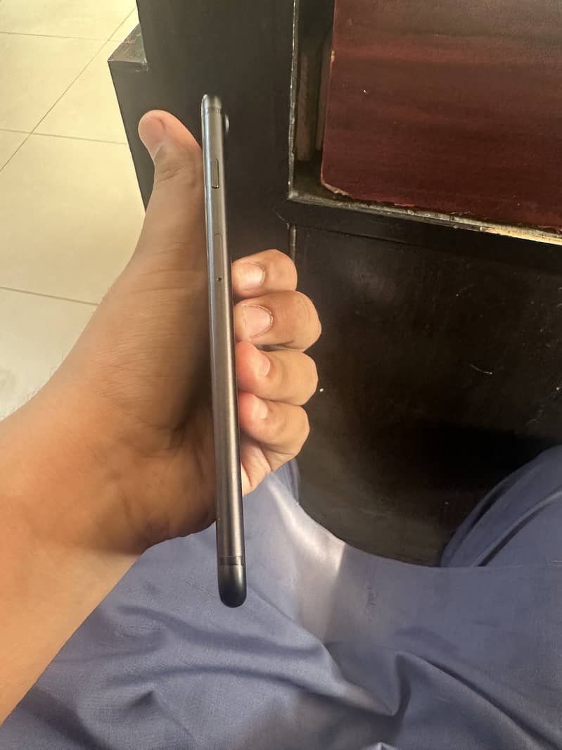 Apple iPhone 7 Plus 3