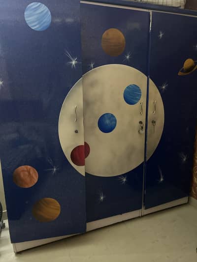 3 door cupboard