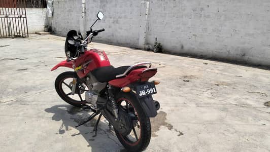 Yamaha YBR125