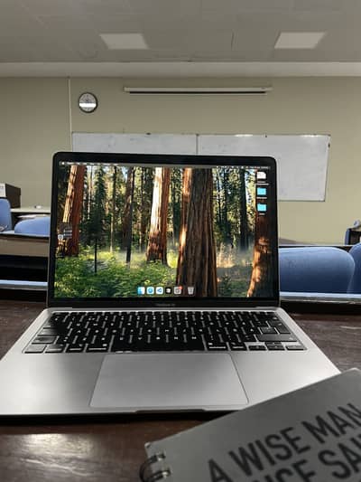 Macbook Air 2020 intel i5 10th Gen || 16GB RAM / 256GB SSD