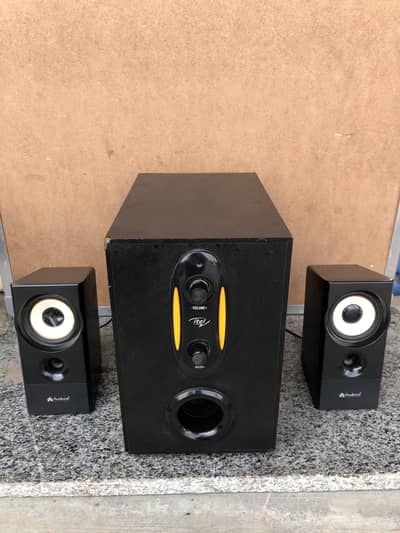 Itel woofer and audionic speaker