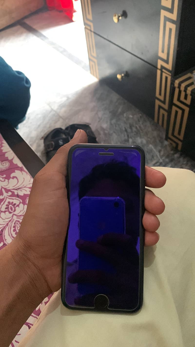 Apple iPhone 7 1