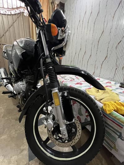 YBR G 125