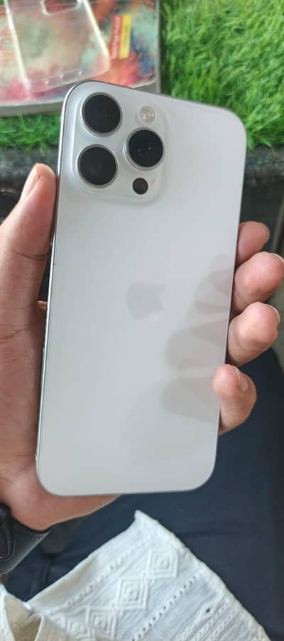 Apple iPhone 16 Pro Max