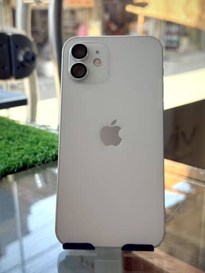 Apple iPhone 12