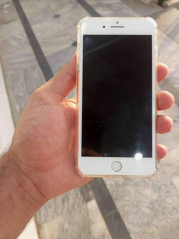 Apple iPhone 8 Plus 2