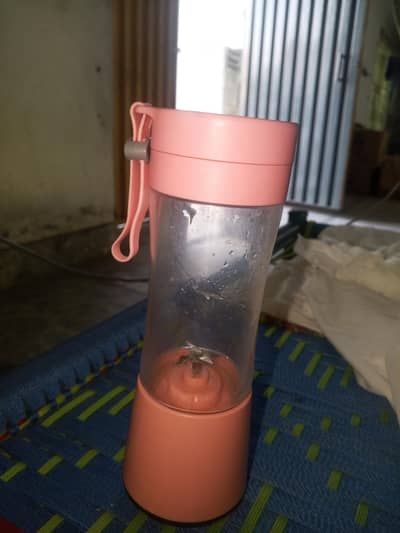portable mini juicer