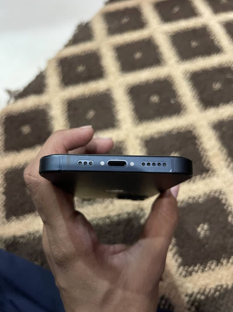 iPhone 13 2