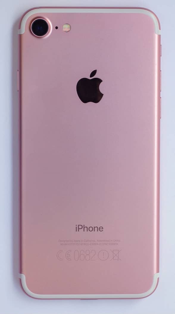 Apple iPhone 7 1