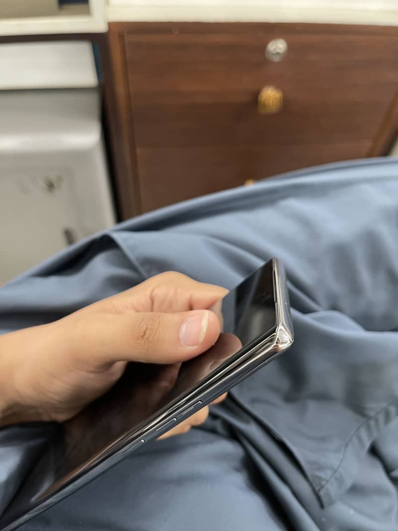 Tecno CAMON 40 Pro 11
