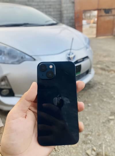 Apple iPhone 13