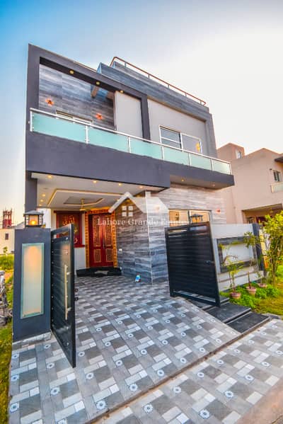 5 Marla House Available for Rent Prime Location