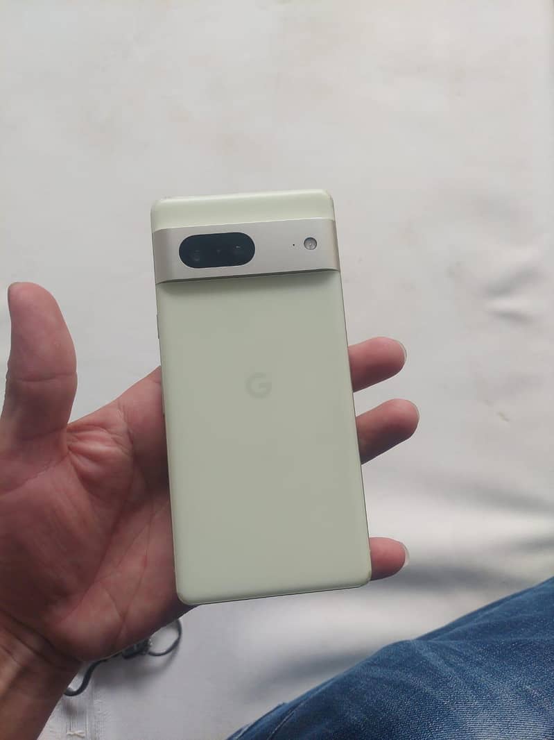 Google Pixel 7 5