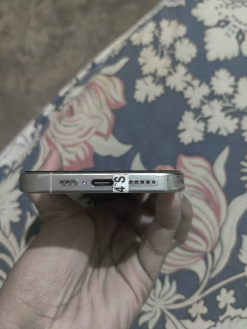 iPhone 15 Pro 5
