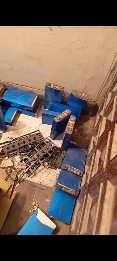 use cells available bulk quantity 3.2volt