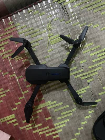 E88 pro Fordable drone with HD Dual camera - Like new