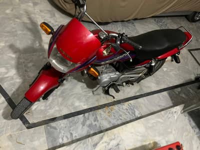 Honda CG 125 Deluxe 2017