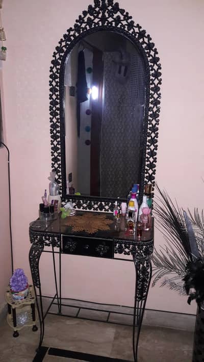 dressing table mirror