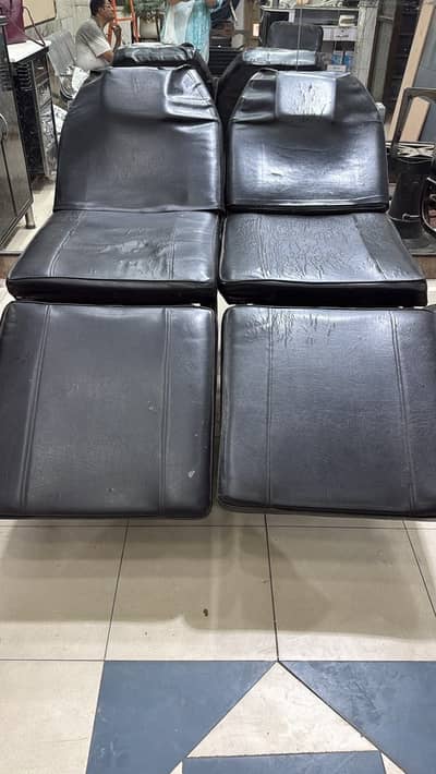 Saloon facial bed