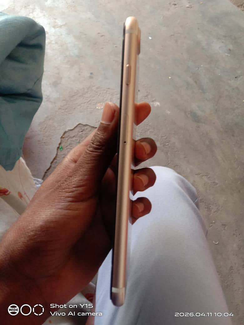 Apple iPhone 7 Plus 3